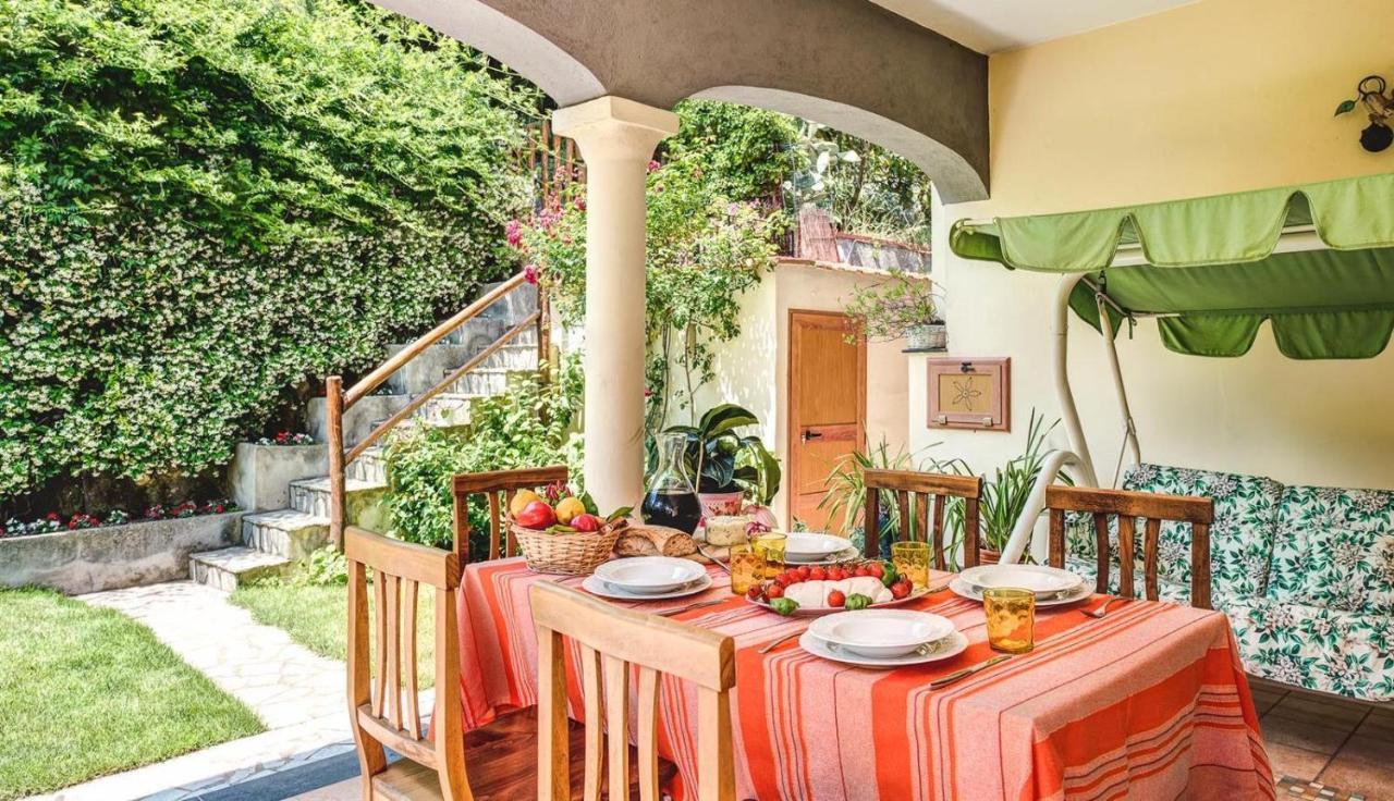 Villa Dei Fiori - Exclusive Villa With Garden In Sorrento Coast Vico Equense Kültér fotó